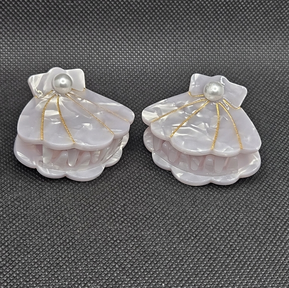 SHELL MERMAID HAIR CLIPS - Picture 3 of 3